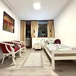 Pansion Lion Hostel *